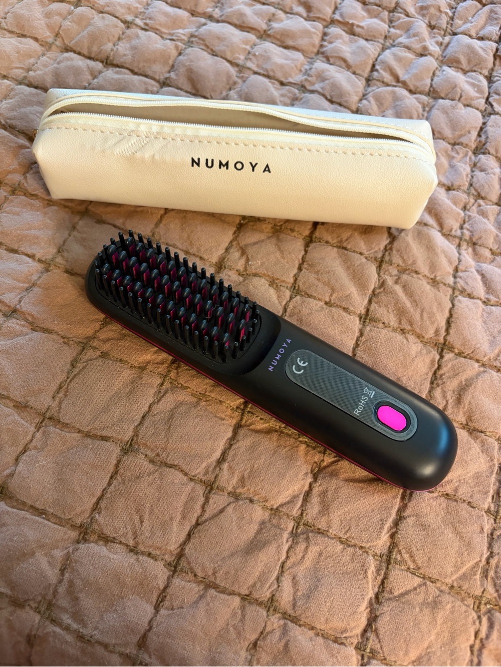NUMOYA Travel Hair Straightening Brush in Black & Pink with Cream Case